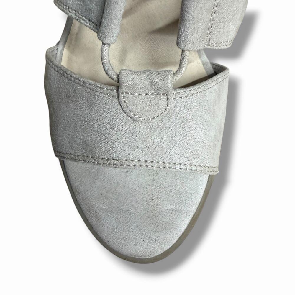 Vera Wang Sandal Heels Strappy Faux Suede Stiletto Taupe Formal Business Sz 10 - Picture 5 of 14